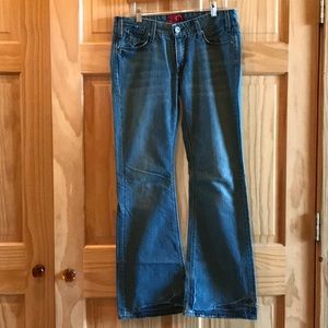 Levi’s Vintage Flare 572